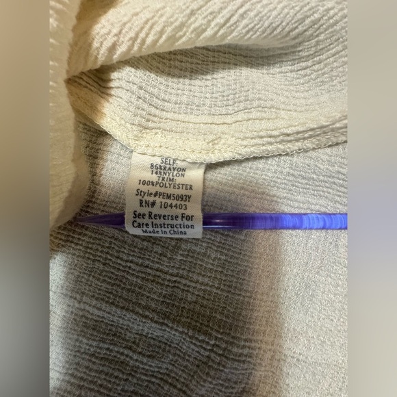 Fower & Feather Blouse - Picture 4 of 7